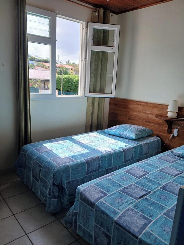 2 dormitorios, tabla de planchar con plancha, wifi y ropa de cama
