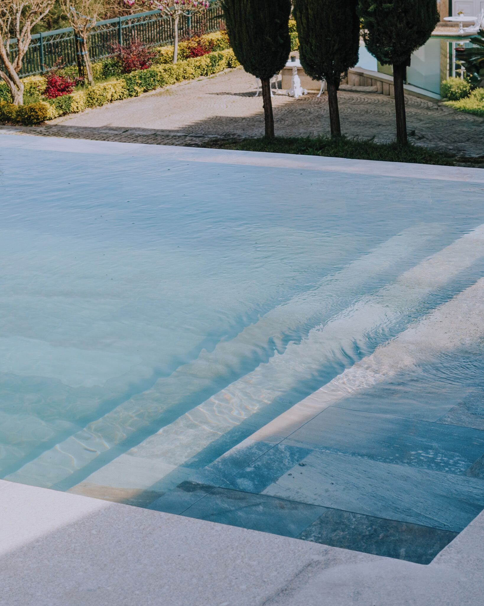 Sæsonbestemt udendørs pool
