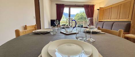 تناول الطعام