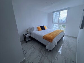 5 Schlafzimmer, Bügeleisen/Bügelbrett, WLAN, Bettwäsche