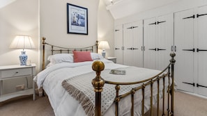 3 chambres, fer et planche à repasser, lit parapluie, Wi-Fi gratuit