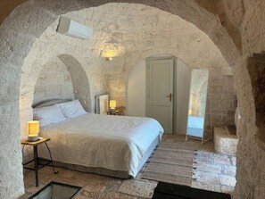 3 chambres, fer et planche à repasser, Wi-Fi, draps fournis
