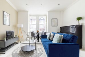 Apartment | Living area