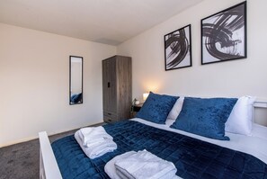 Huis, 2 slaapkamers | Een strijkplank/strijkijzer, gratis wifi