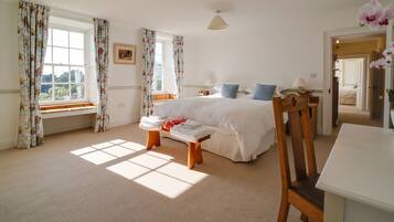 6 habitaciones, decoración personalizada y muebles diferentes