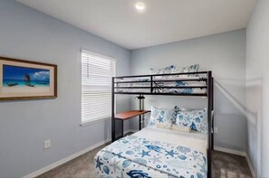 Desk, iron/ironing board, WiFi, bed sheets