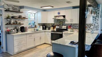 Fridge, microwave, oven, dishwasher