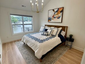 3 chambres, fer et planche à repasser, Wi-Fi gratuit, draps fournis