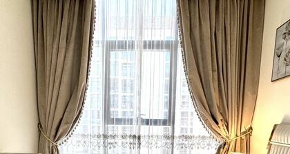 Tranquil 1BR Escape With Pool View in Meydan