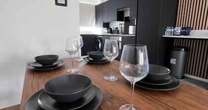 Nottingham 2-bed House, Sleeps 4, Pet Friendly