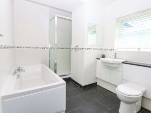 Shower - Y Berth (Caernarfon)