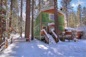 Front of property - Spacious 3BR Chalet (Big Bear Lake)