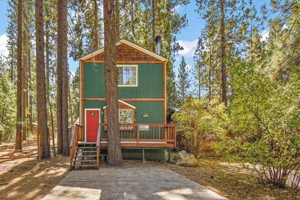 Front of property - Spacious 3BR Chalet (Big Bear Lake)