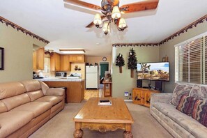 Signature Cabin, 3 Bedrooms, Non Smoking, Patio | Living room | 49-inch Smart TV with cable channels, fireplace - Spacious 3BR Chalet (Big Bear Lake)