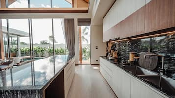3 Bedroom Pool Villa | 私人厨房 | 冰箱、微波炉