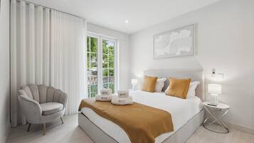 4 Schlafzimmer, Bügeleisen/Bügelbrett, Internetzugang, Bettwäsche