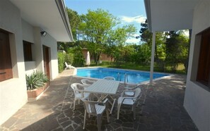 فيلا - ٣ غرف نوم - برواق - بمنظر للمسبح | شرفة/رواق