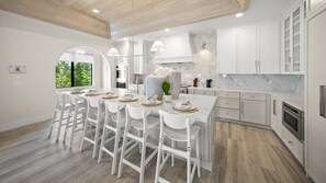 House, Accessible | 6 bedrooms, Internet - Salty Sunrise in Clearwater Beach (Clearwater Beach)