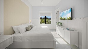 House, Accessible | 7 bedrooms, Internet - Sapphire Shores in Clearwater Beach (Clearwater Beach)