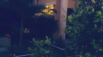 Enceinte de lâhĂ©bergement