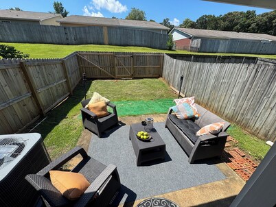 Matriarch Manor-Chic Comfort Near Base + Pool Access