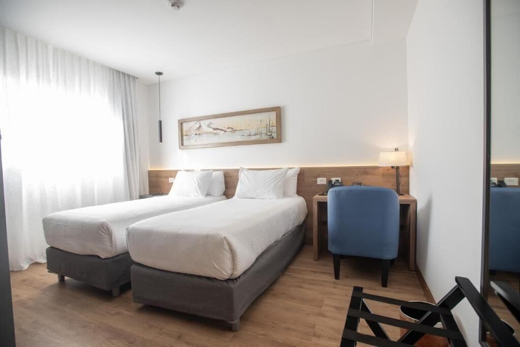 Standard Room, 2 Twin Beds, Non Smoking | Egyptian cotton sheets, premium bedding, down comforters