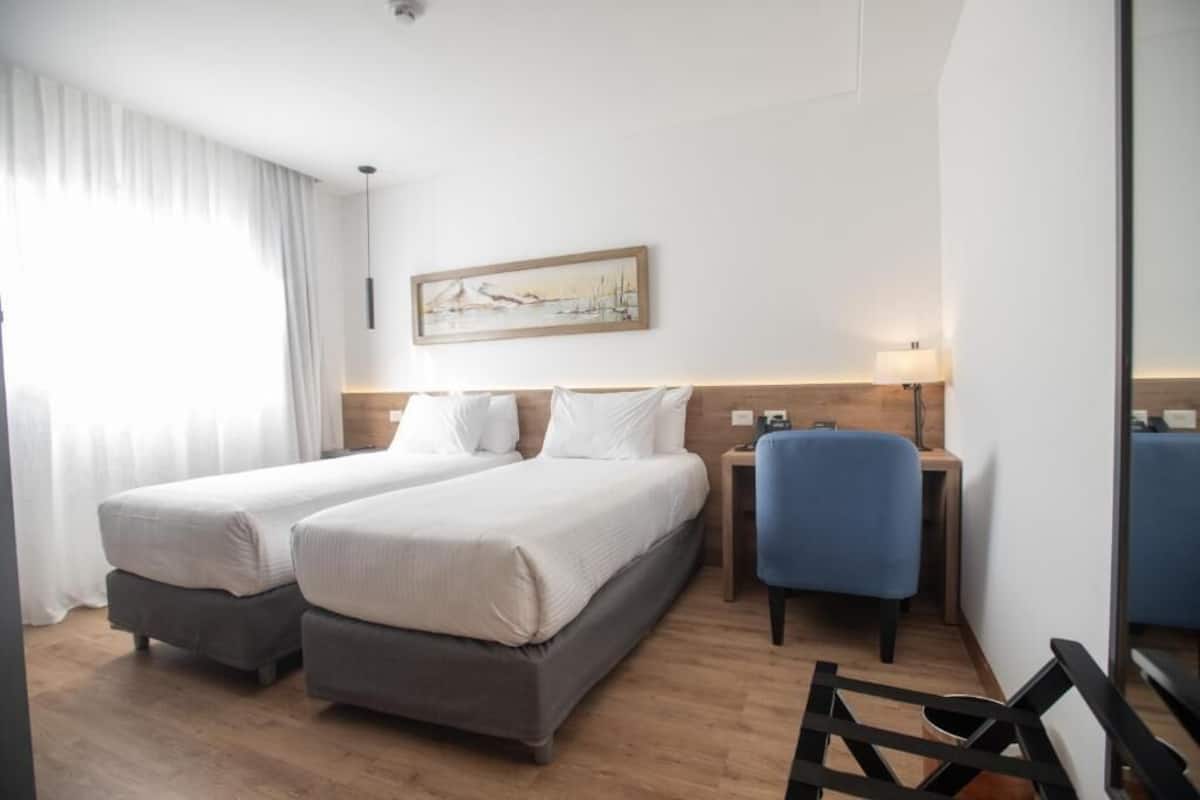 Standard Room, 2 Single Beds, Non Smoking