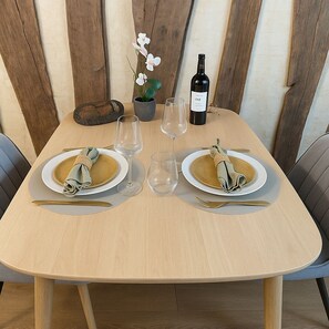 Studio – signature, bakgårdsutsikt | Spisestue