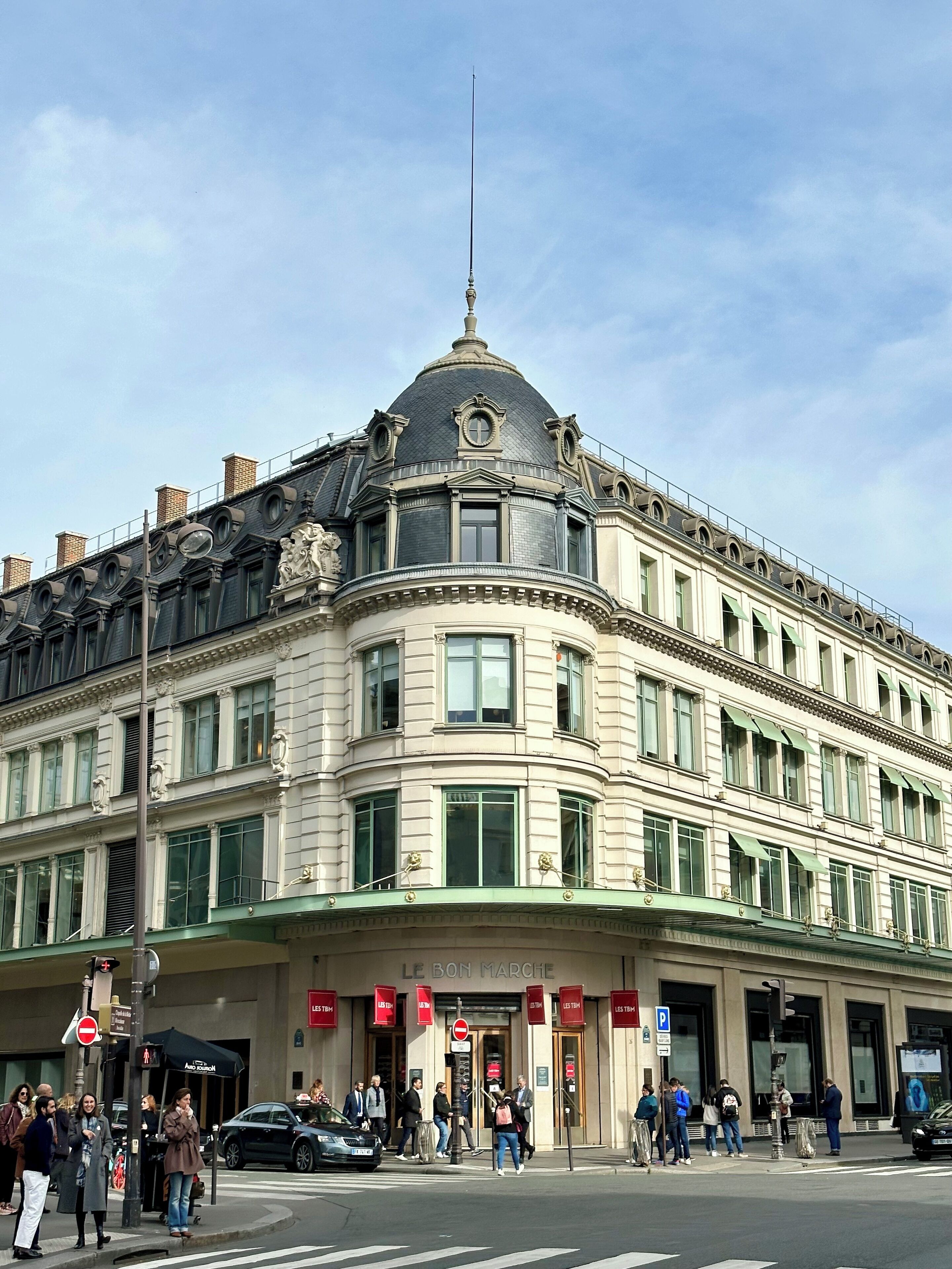 Shopping mall