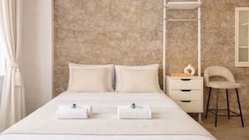 Signature Studio, Courtyard View | Living area | 80-cm Smart TV with digital channels
