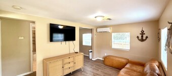 Red Maple Cottage - Peaceful 2BR 1BA Near the Water – Boat & Trailer Friendly!