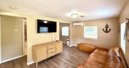 Red Maple Cottage - Peaceful 2BR 1BA Near the Water – Boat & Trailer Friendly!