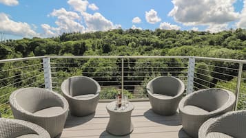 Cottage | Property grounds