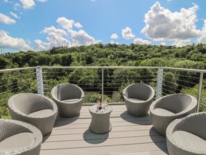 Cottage | Property grounds - 1 Bryn Beudy (Narberth)