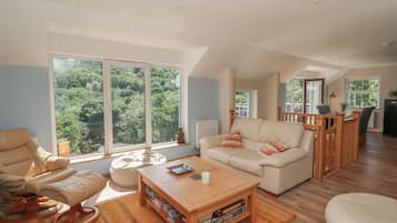 Cottage | Living area