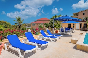 Pool - Loft Apartment Ocean View (St. John's)