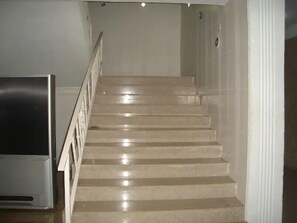 Interior - Imperial Hotels by Quarry  (Abeokuta)