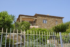 Exterior - Lovely luxury villa with garden and private pool (Sainte-Maxime)
