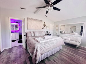 1 Schlafzimmer, Schreibtisch, BĂŒgeleisen/BĂŒgelbrett, kostenloses WLAN