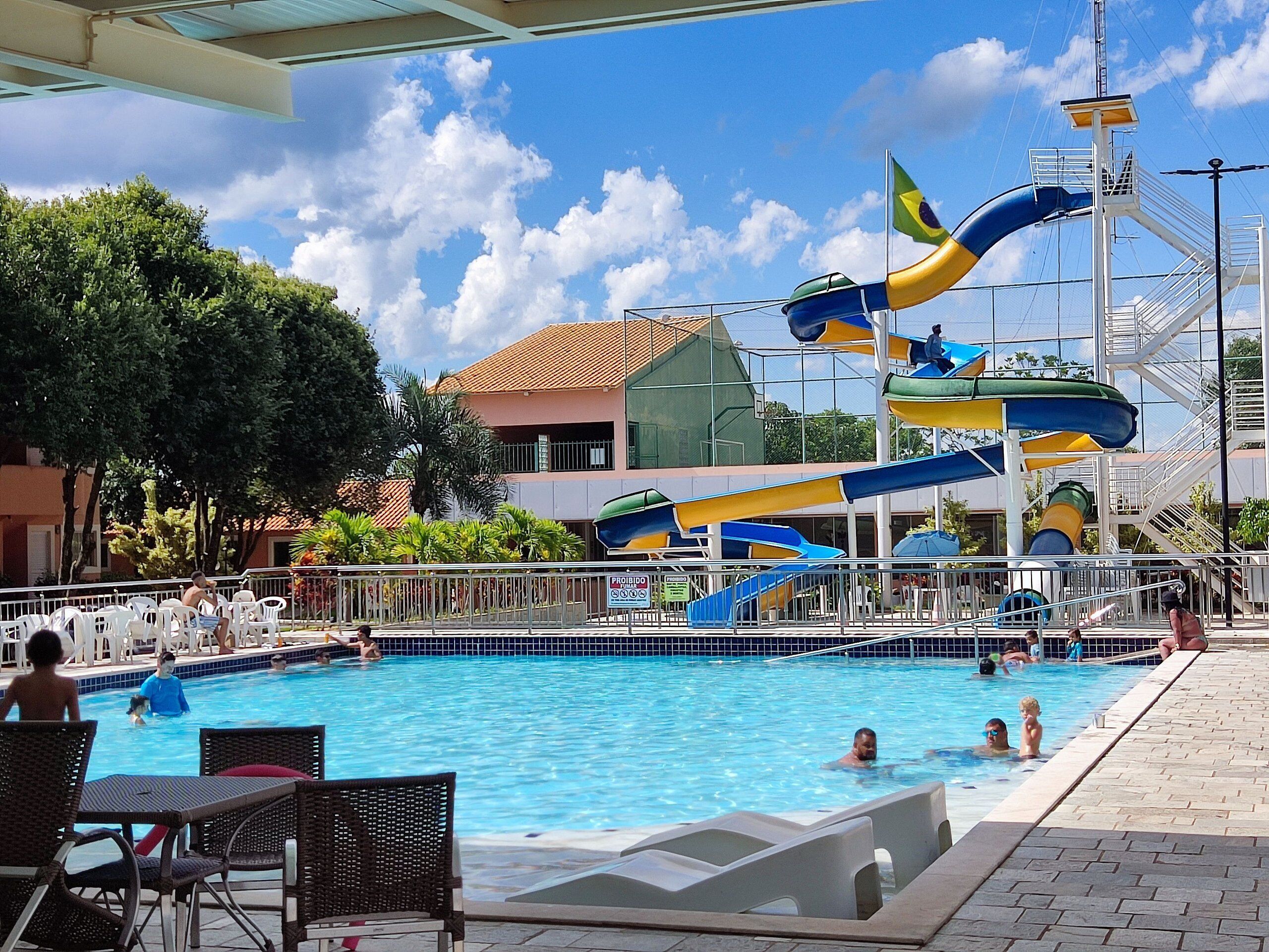 6 outdoor pools, pool umbrellas, pool loungers