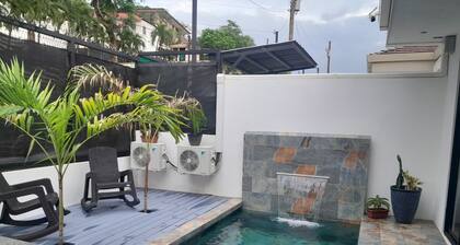 Charming 2-bedroom house with WiFi, AC in Playa del Coco