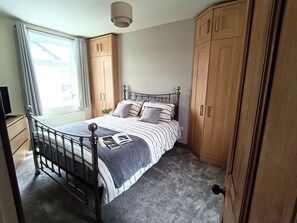 3 bedrooms, individually decorated, individually furnished, free WiFi