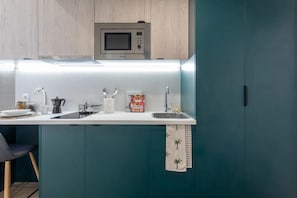 Studio, Non Smoking | Private kitchenette