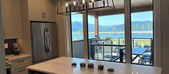 BRAND NEW 3-bedroom/2 bath waterfront condo in lovely Harrison Hot Springs