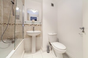 Bathroom - Trendy Flat in St Katharine (London)