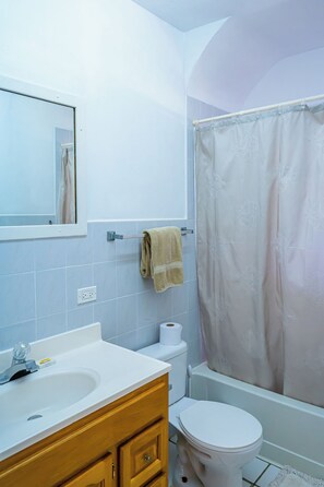 Shower, hair dryer, towels, soap - Perfect Hillside Ocean View (St. John's)