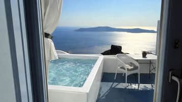 House with Private Heated Jacuzzi and Sunset View | Terrace/patio