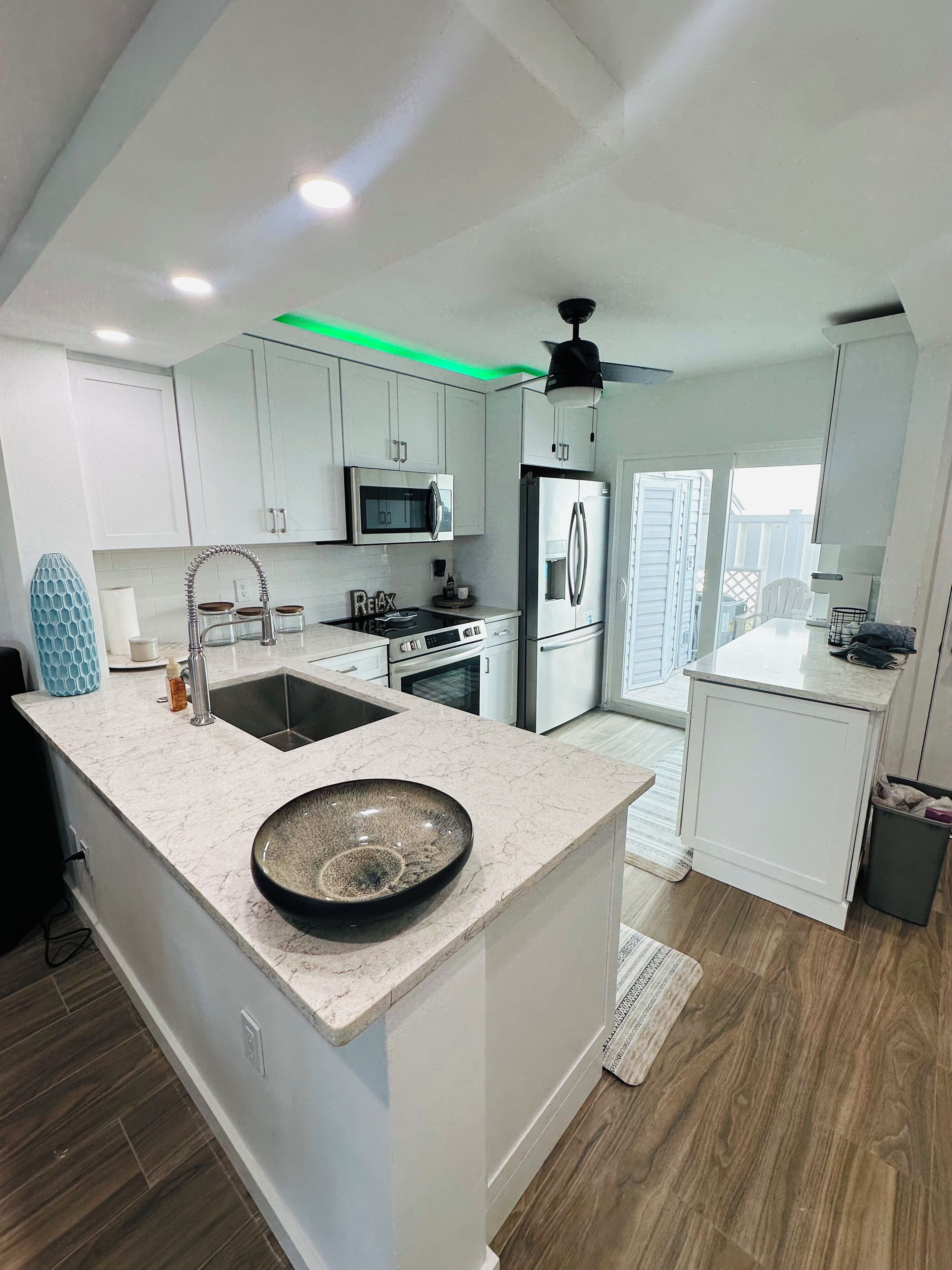 Microwave, oven, stovetop, dishwasher