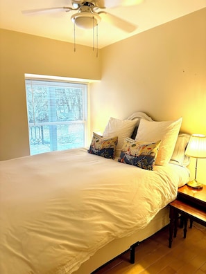 2 bedrooms, iron/ironing board, travel cot, free WiFi