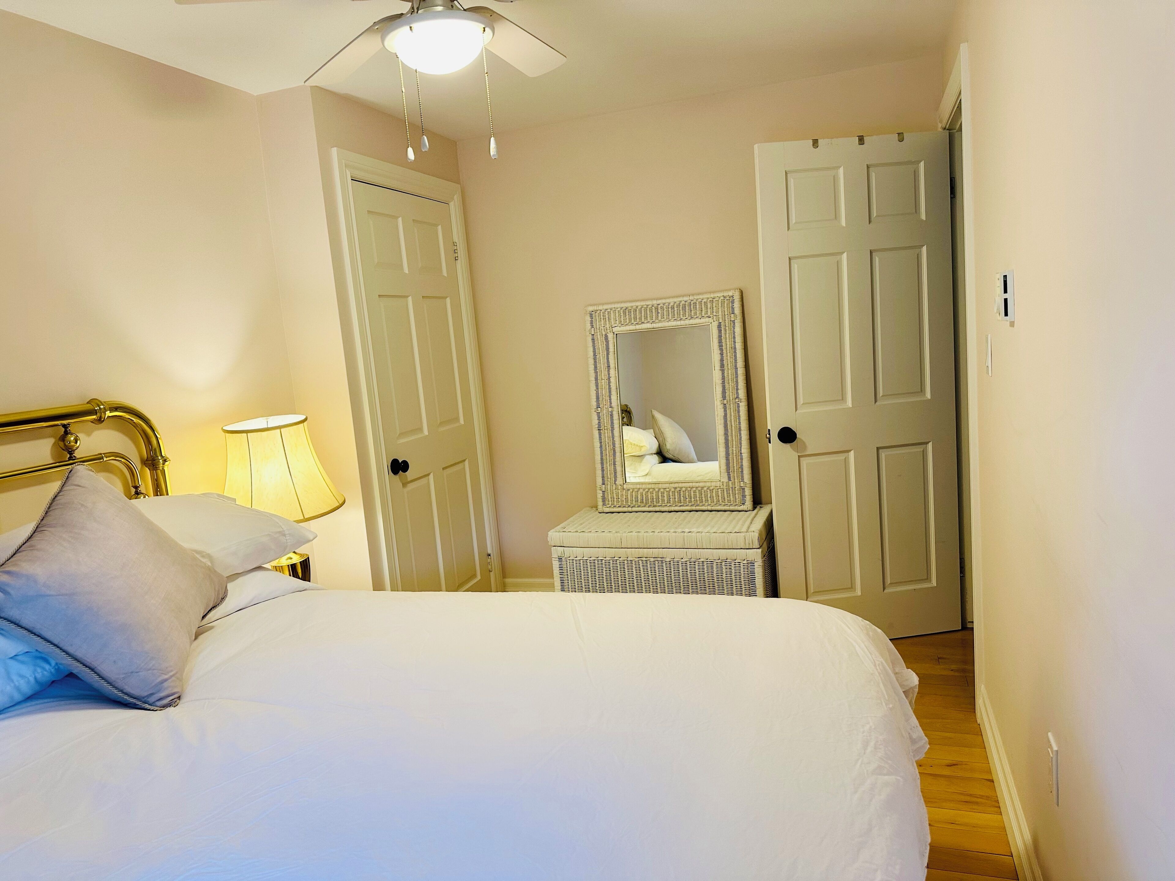 2 bedrooms, iron/ironing board, travel cot, free WiFi
